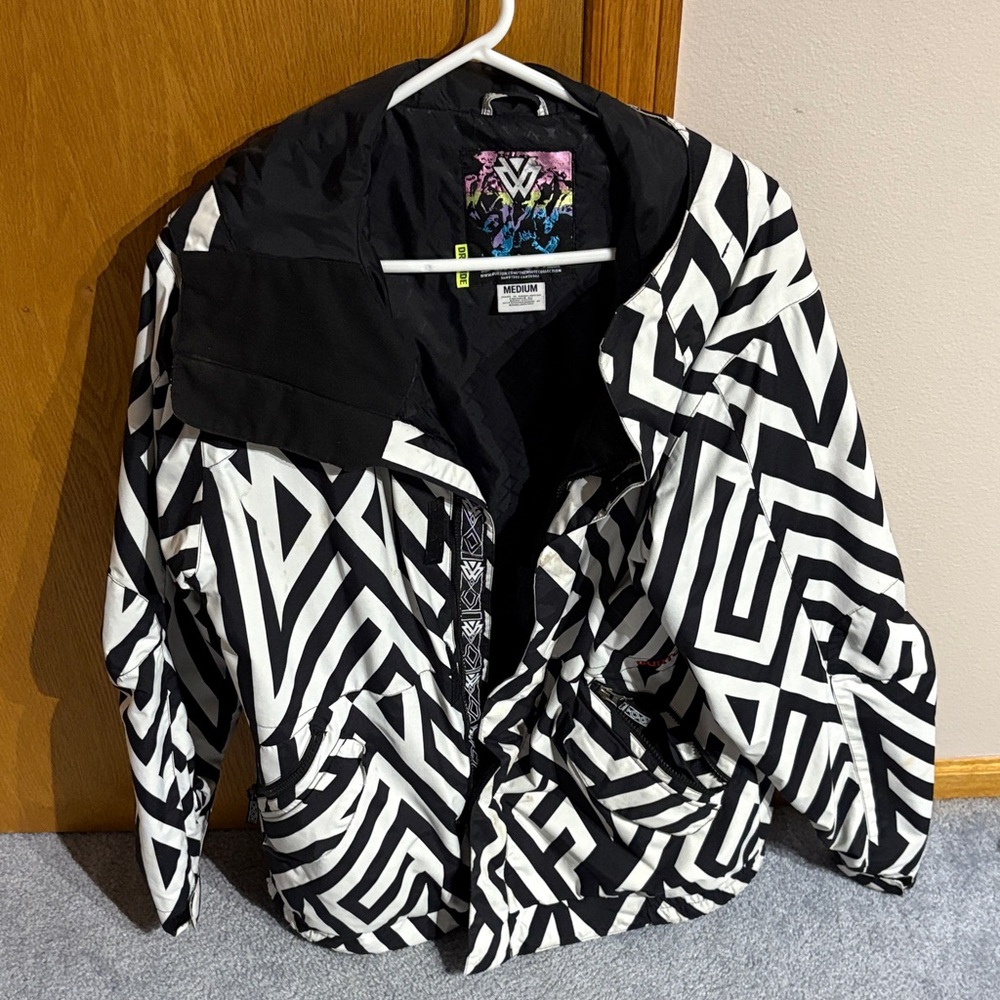 Burton Men’s Black and White Patterned Ski Jacket